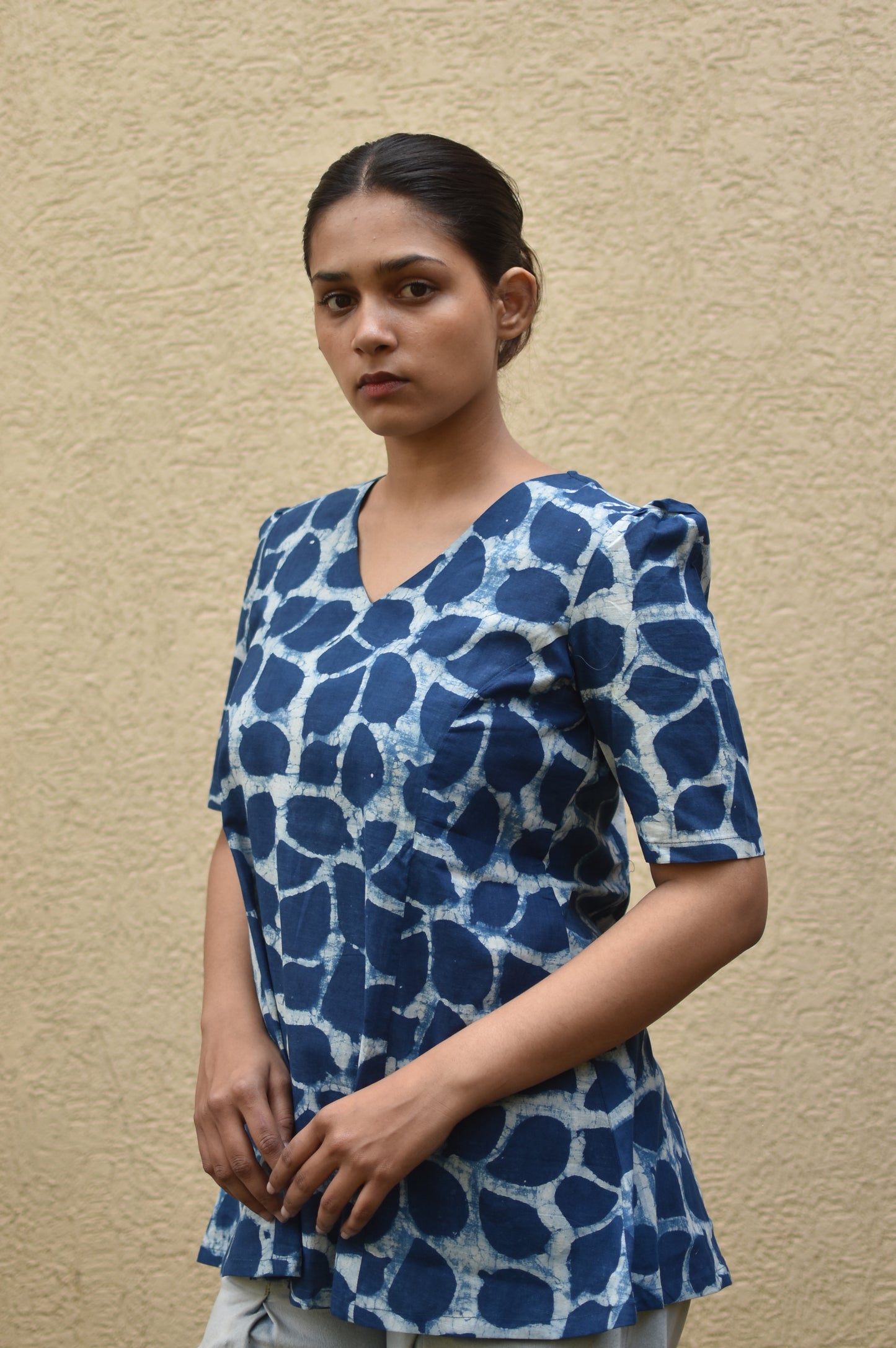 INDIGO OASIS HANDPRINTED TOP