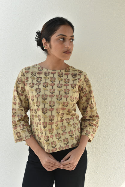 URBAN OASIS HANDPRINTED TOP